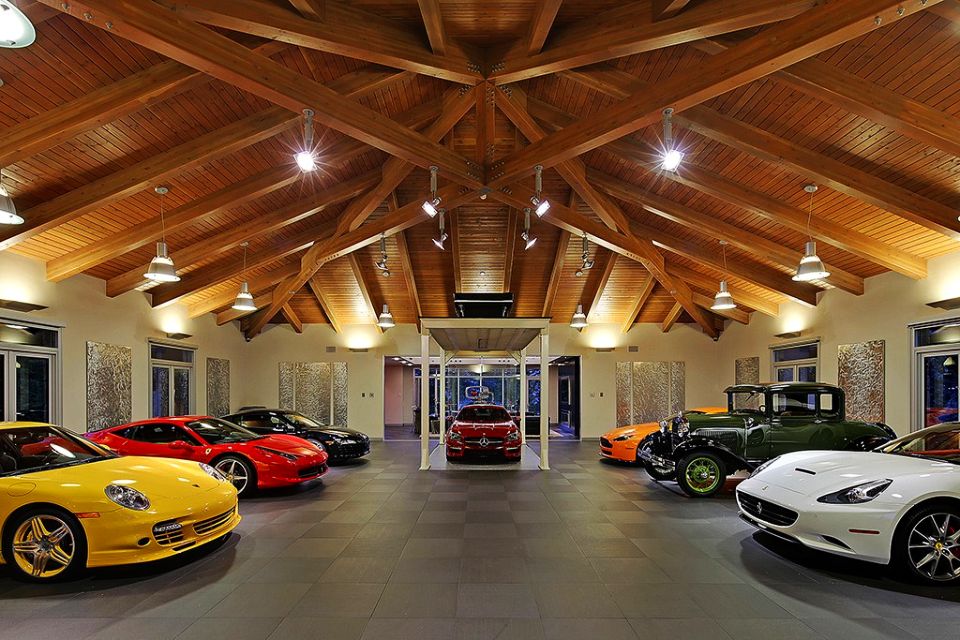 Car-Enthusiasts-4million-luxury-haven_4
